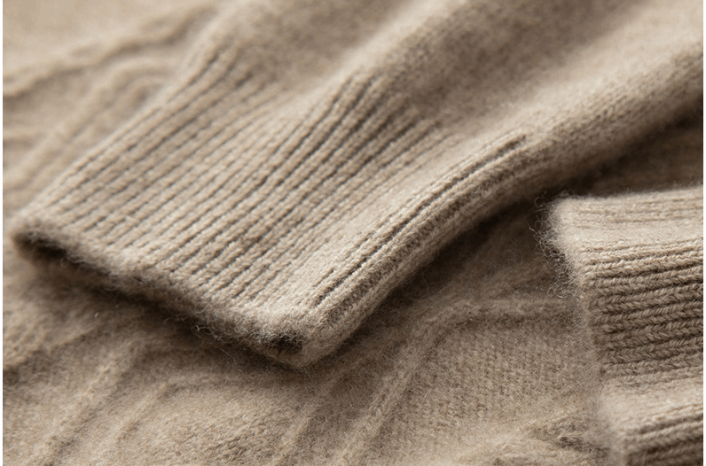 Maglione Girocollo con Trecce in Cashmere - Old Money®