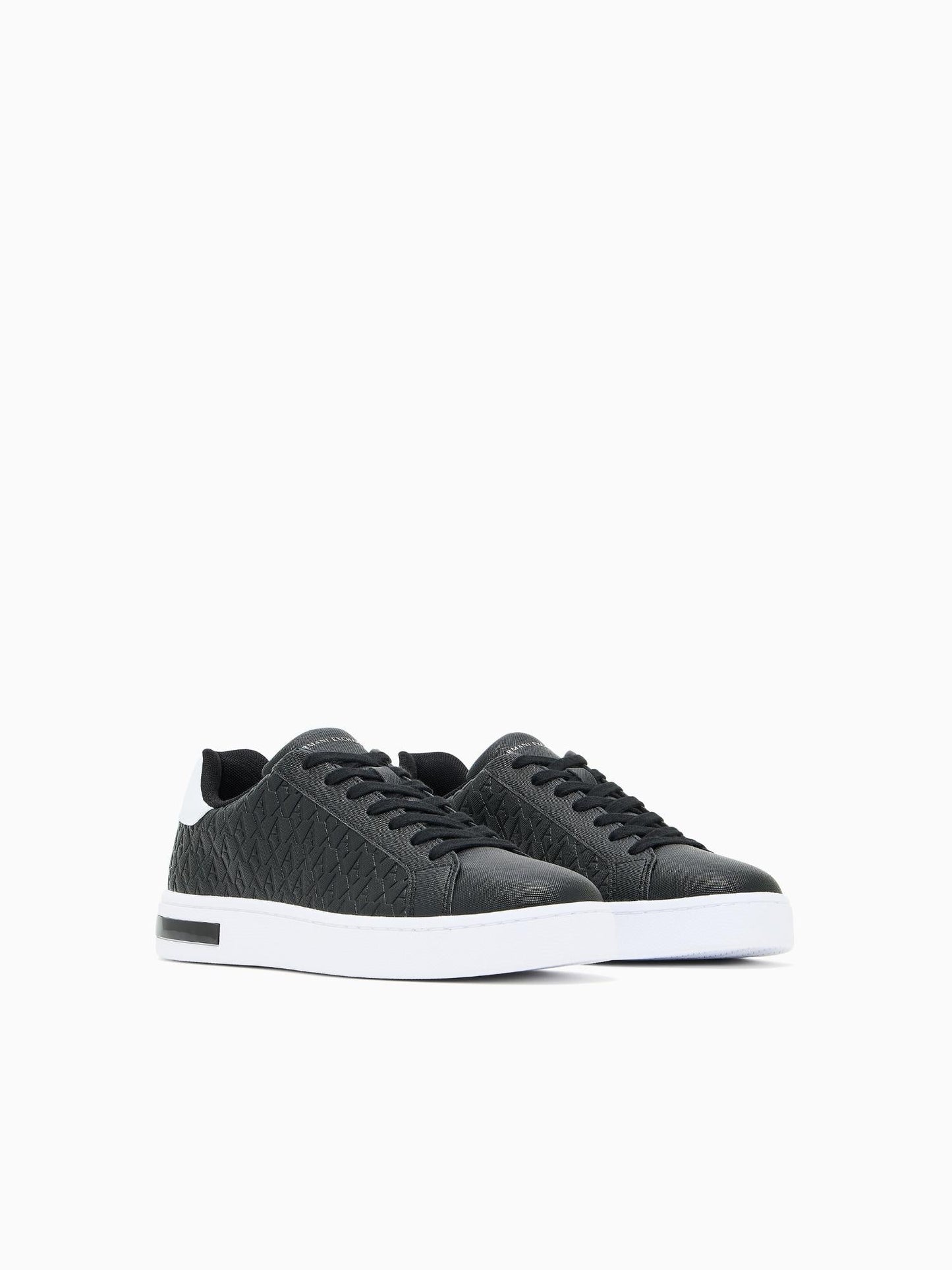 Armani Exchange Scarpe da ginnastica con lacci e logo in rilievo allover Uomo Nero