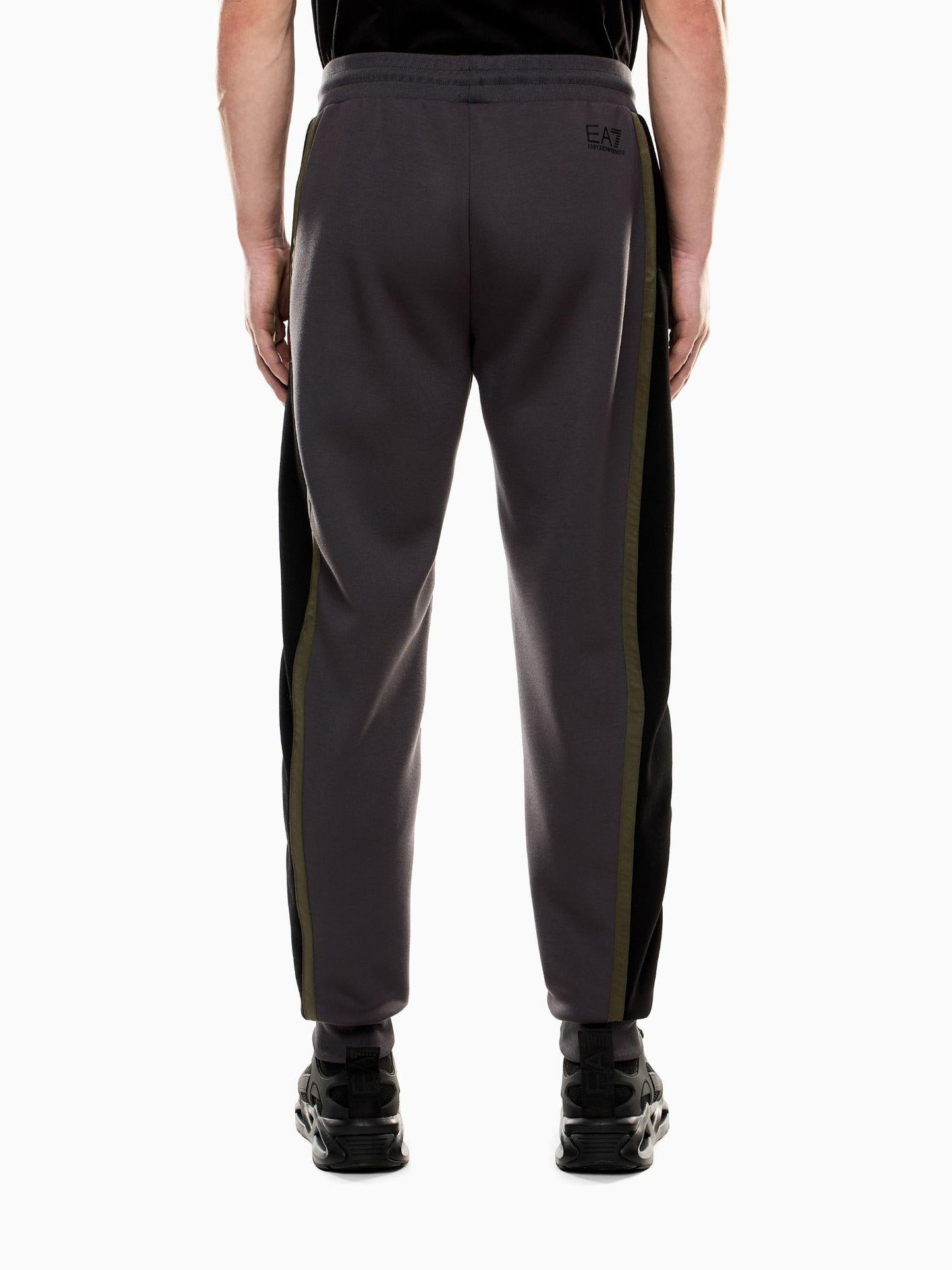 EA7 Emporio Armani Pantaloni Jogger Uomo Athletic Colour Block In Nylon E Misto Viscosa Asfalto