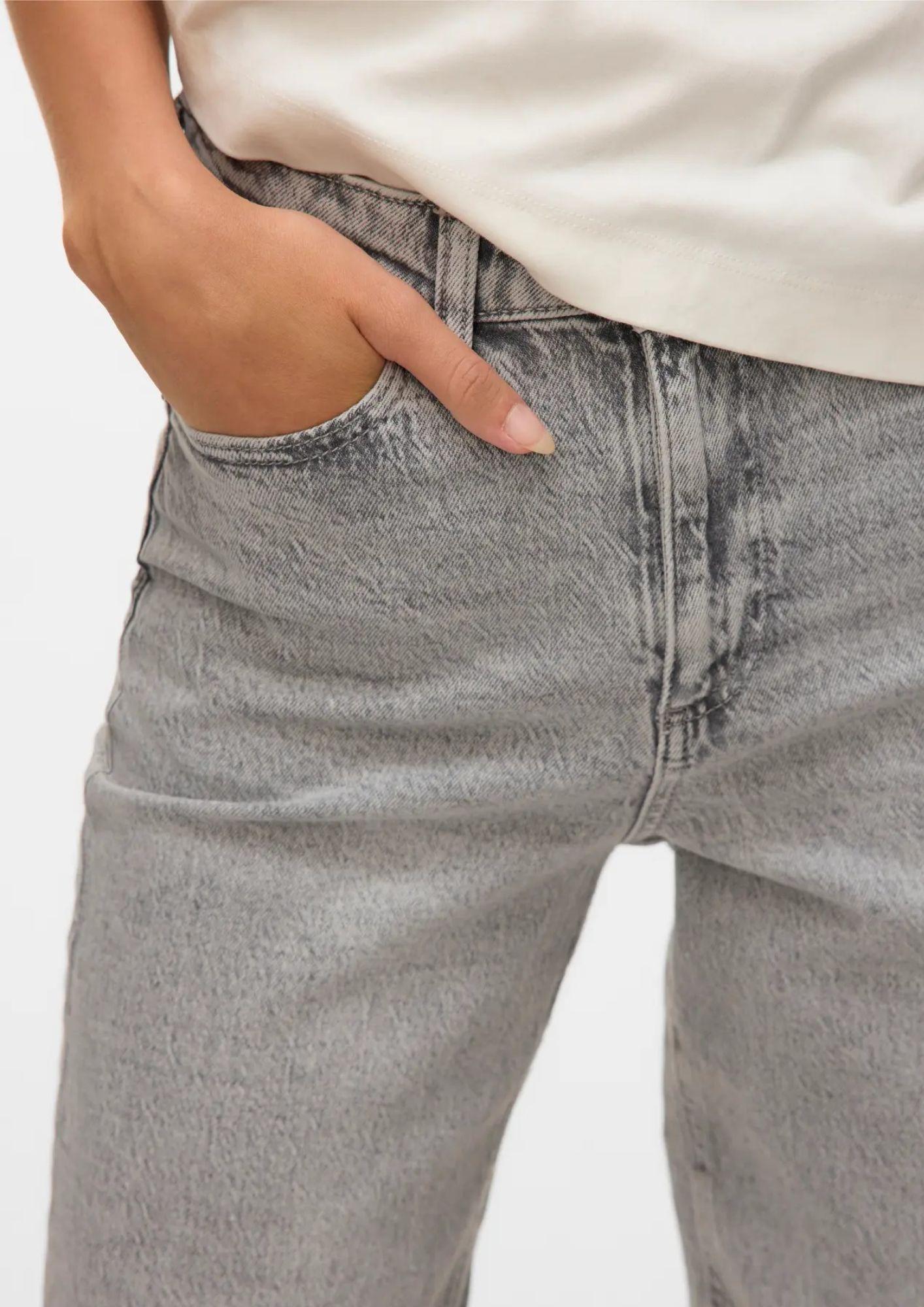 Vero Moda Jeans Donna Tessa A Vita Alta Mom Fit Grigio Chiaro Denim