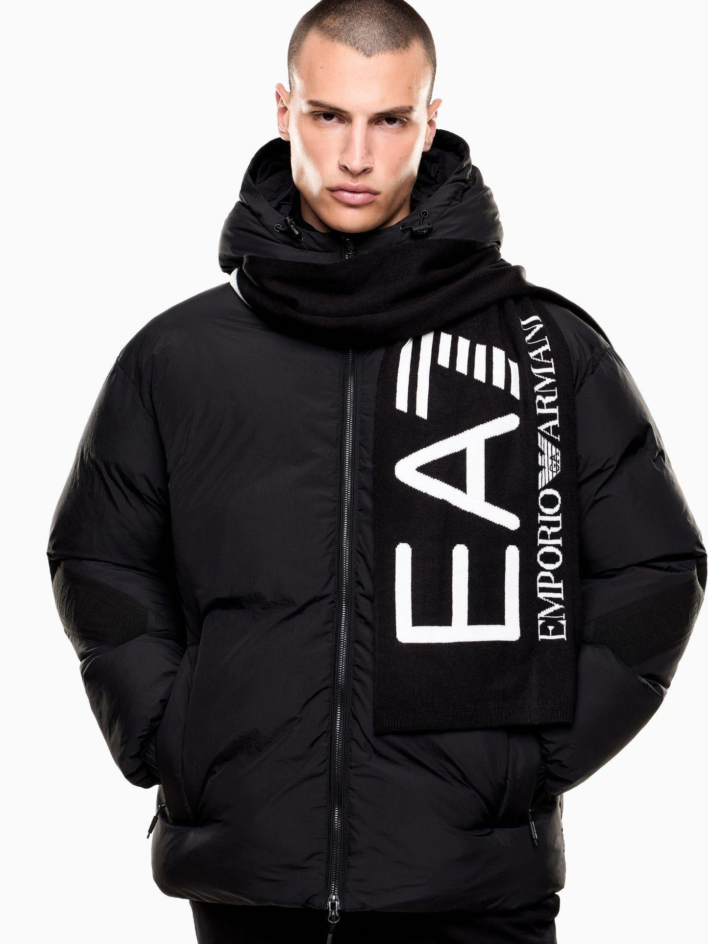 EA7 Emporio Armani Sciarpa Unisex Visibility Con Maxi Logo EA7 Nero